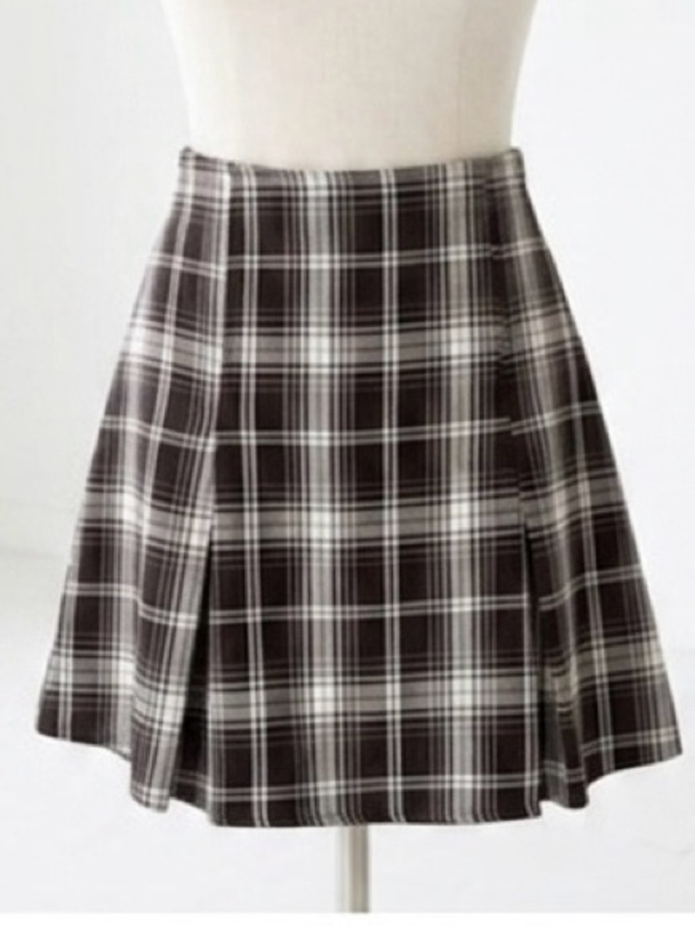 Brandy Melville| Black & White Plaid Skater Skirt Sz XS/25” Waist